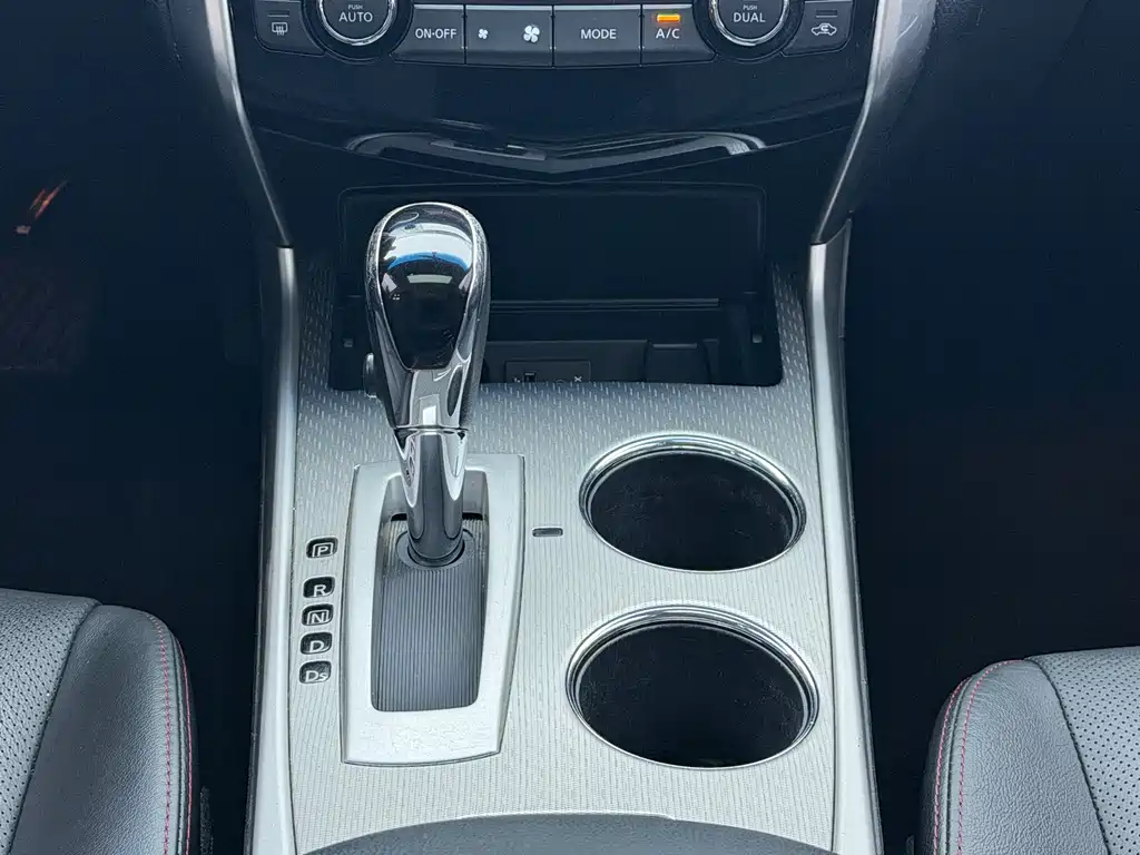 Nissan Teana 2017 — фото 11