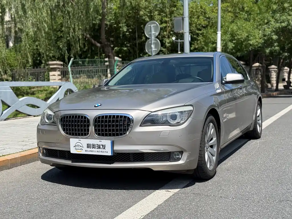 BMW 7 Series 2011