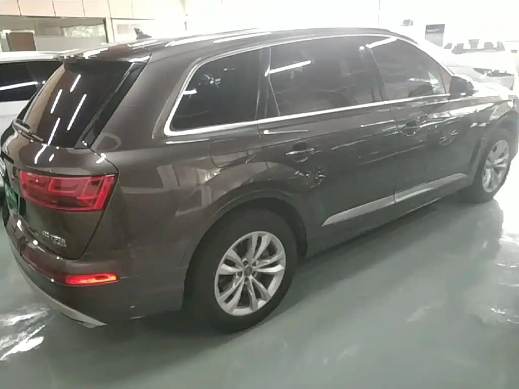 Audi Q7 2017 — фото 7