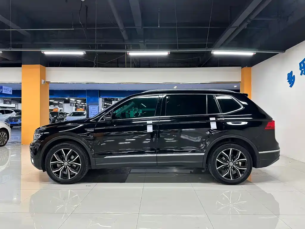 Volkswagen Tiguan L 2018 — фото 9