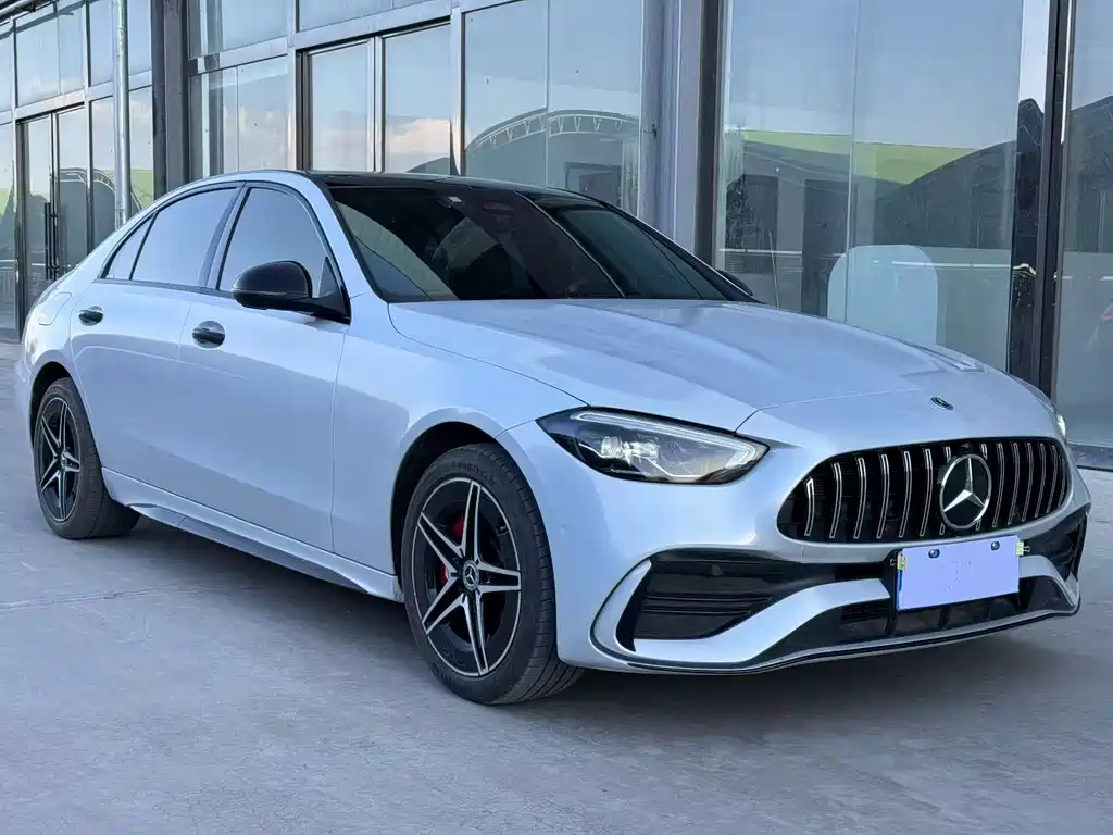 Mercedes-Benz C-Class 2023 — фото 3