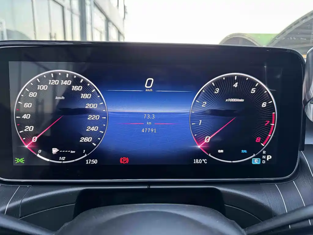 Mercedes-Benz C-Class 2023 — фото 12