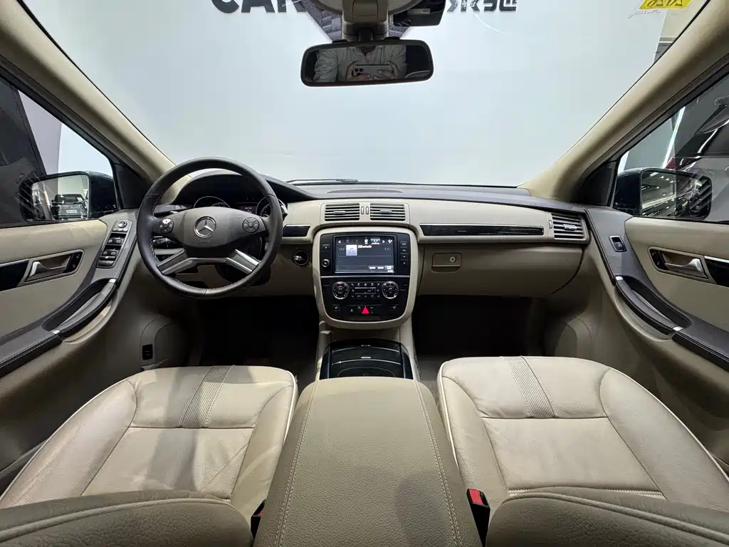 Mercedes-Benz R-Class 2018 — фото 11