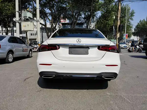 Mercedes-Benz E-Class 2022