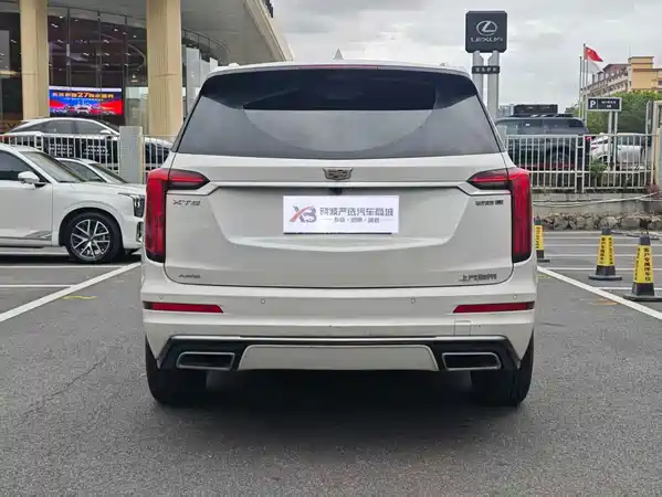 Cadillac XT6 2022