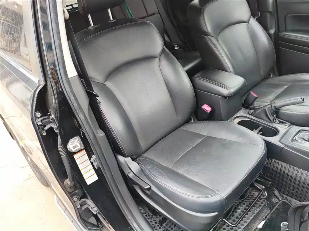 Subaru Forester 2016 — фото 25