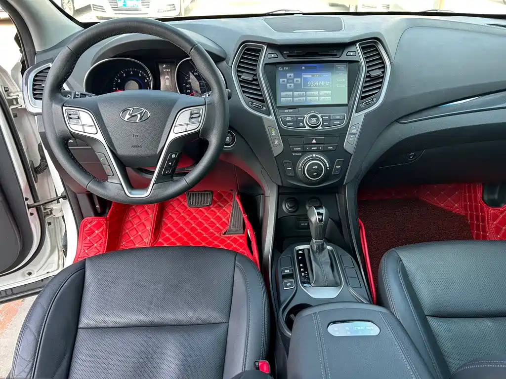 Hyundai Santa Fe 2015