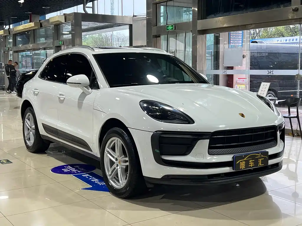 Porsche Macan 2023 — фото 3