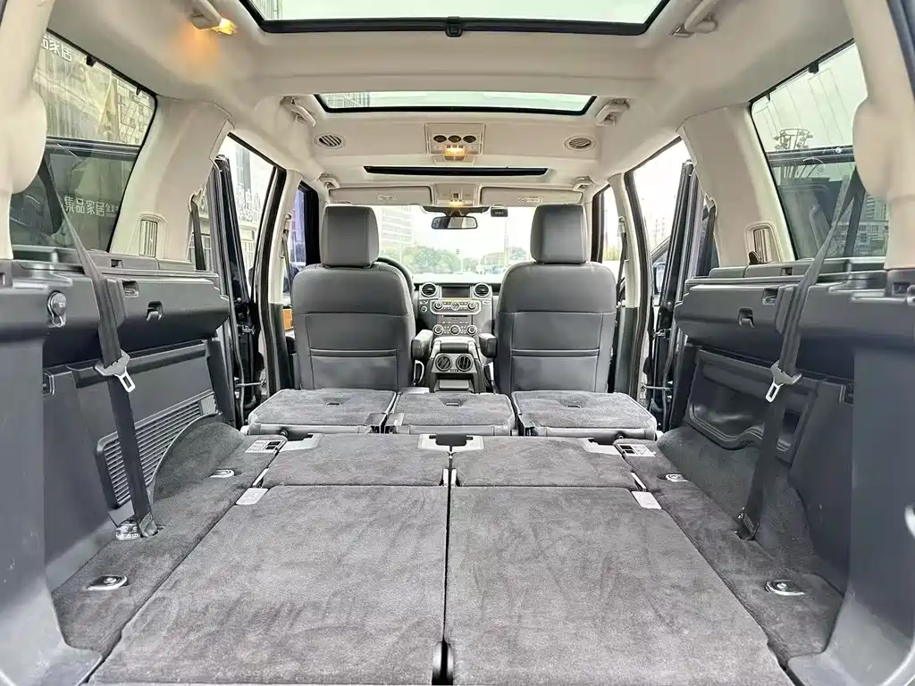 Land Rover Discovery 2015 — фото 11