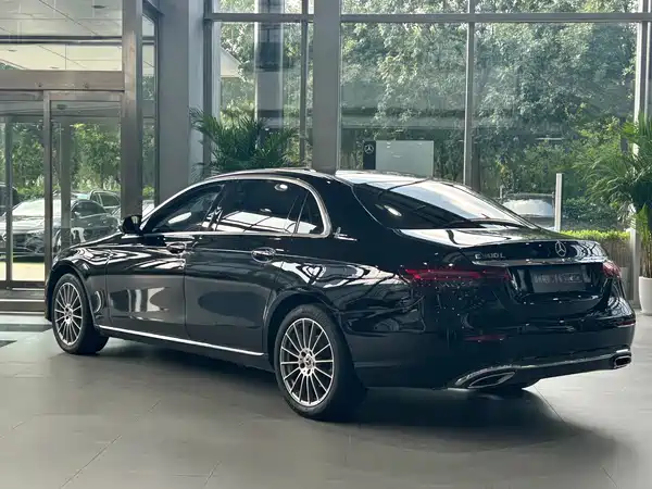 Mercedes-Benz E-Class 2021