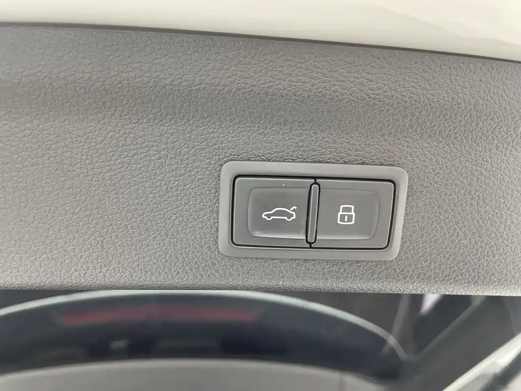 Audi Q3 2023 — фото 16