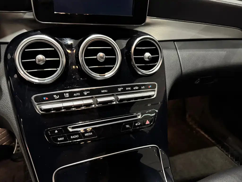 Mercedes-Benz C-Class 2018 — фото 12