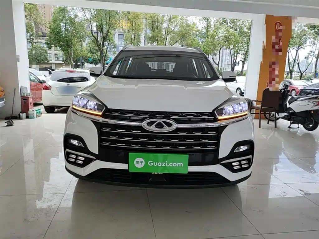 Chery Tiggo 8 2023 — фото 3