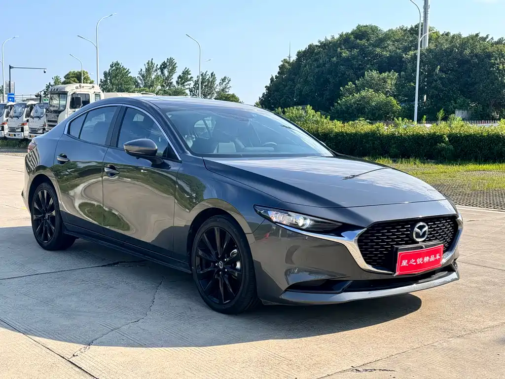 Mazda 3 Axela 2023
