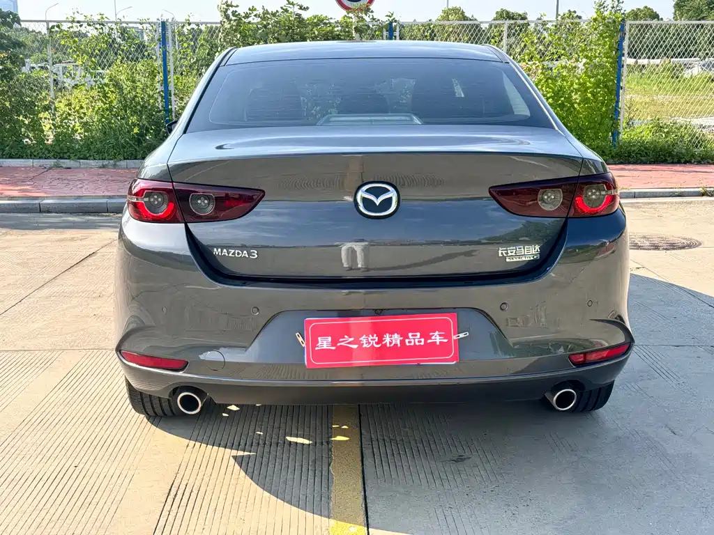 Mazda 3 Axela 2023