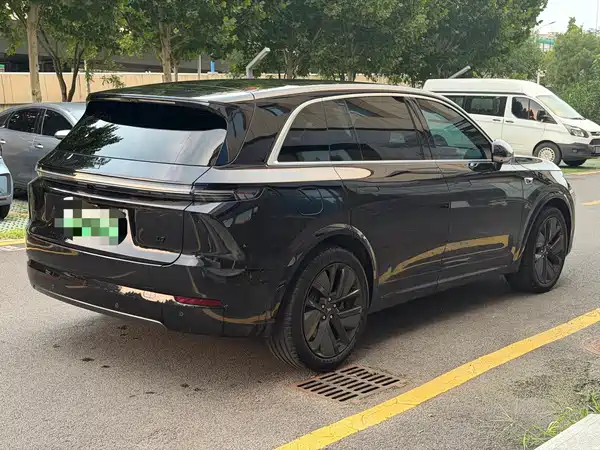 Li Auto L7 2025