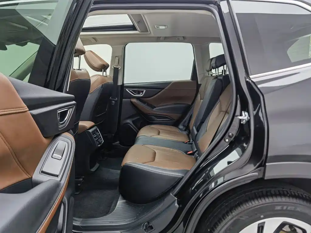 Subaru Forester 2024 — фото 15