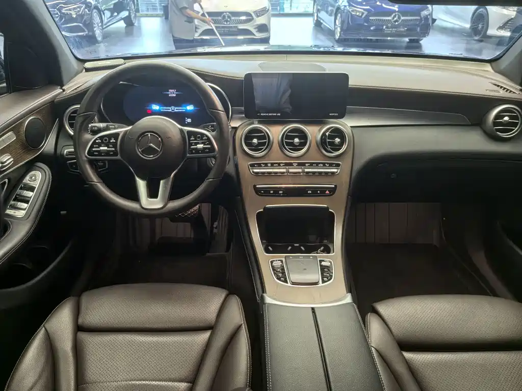 Mercedes-Benz GLC 2022 — фото 12