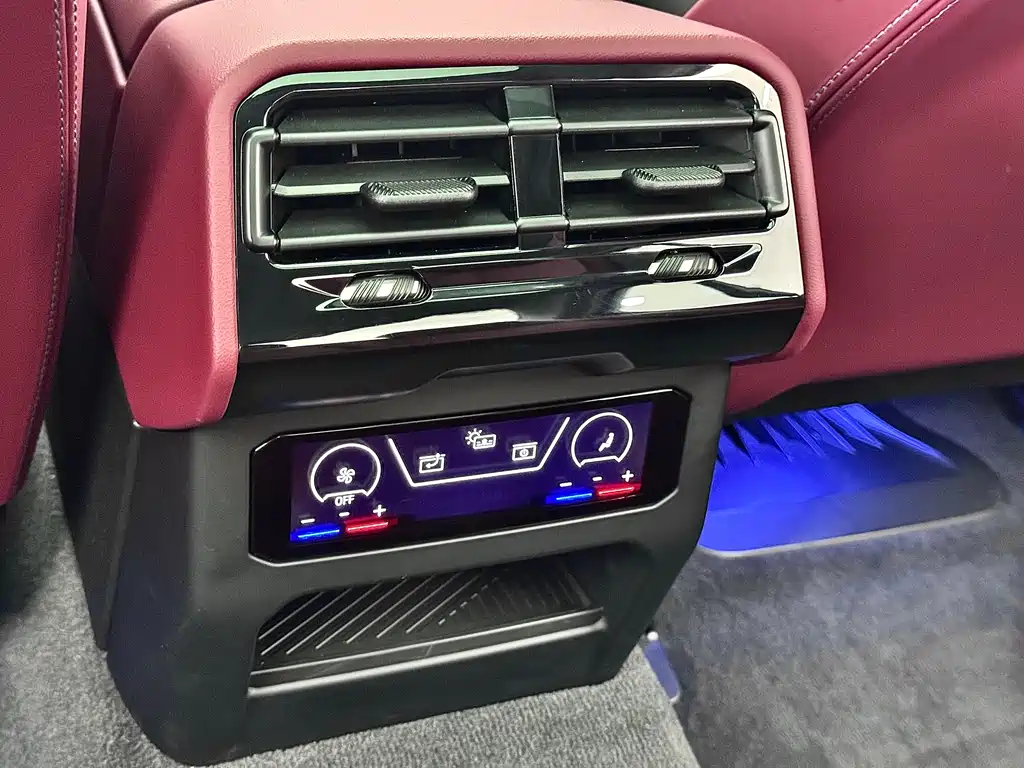 BMW i5 2025 — фото 19