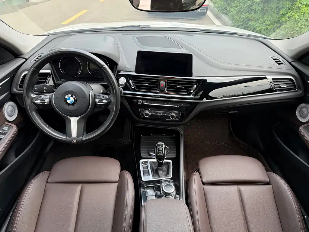 BMW 1 Series 2020 — фото 17