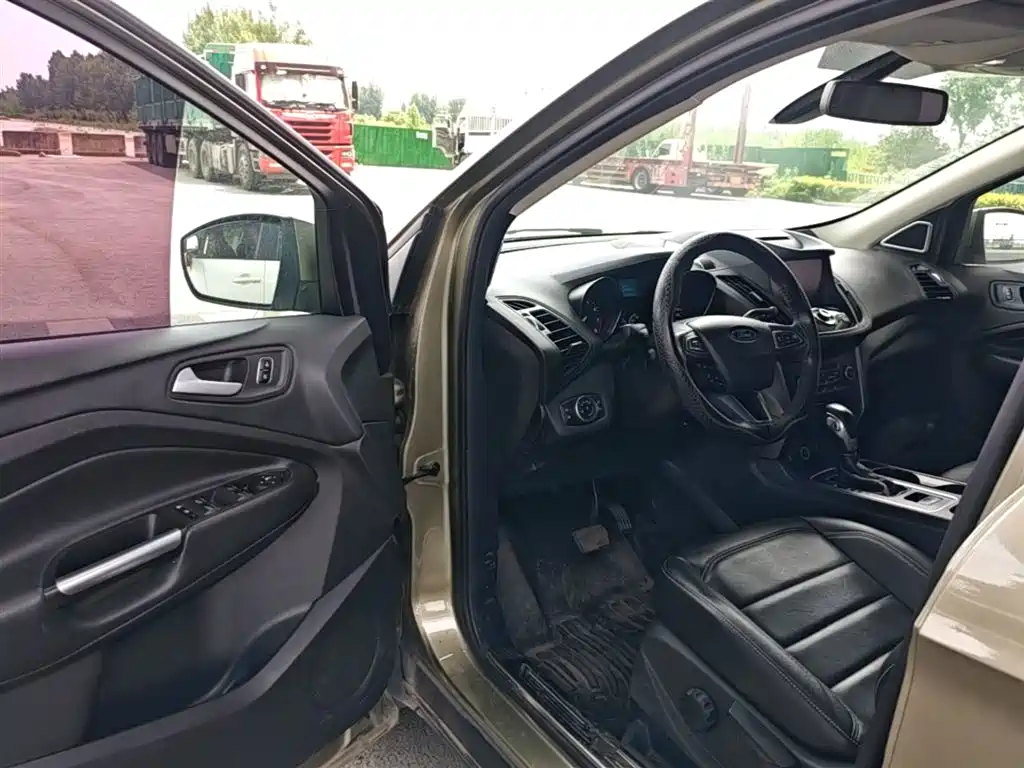 Ford Kuga 2018 — фото 16