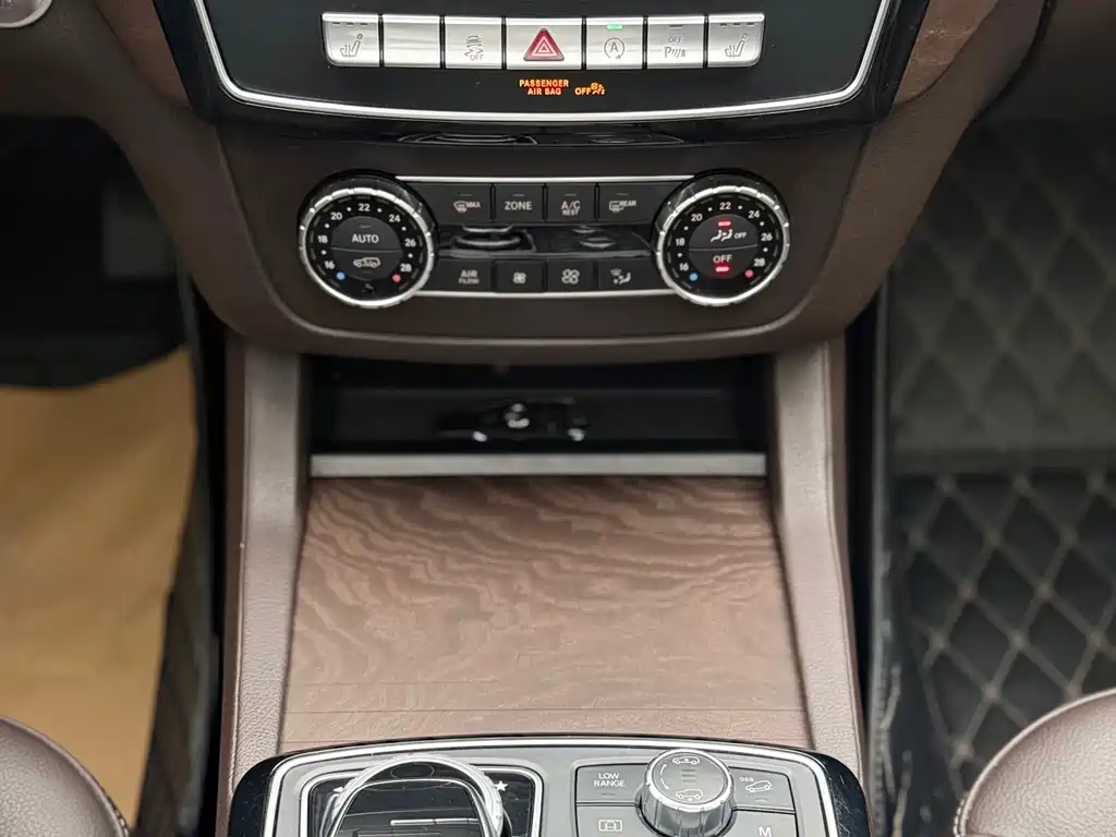 Mercedes-Benz GLS 2016 — фото 17
