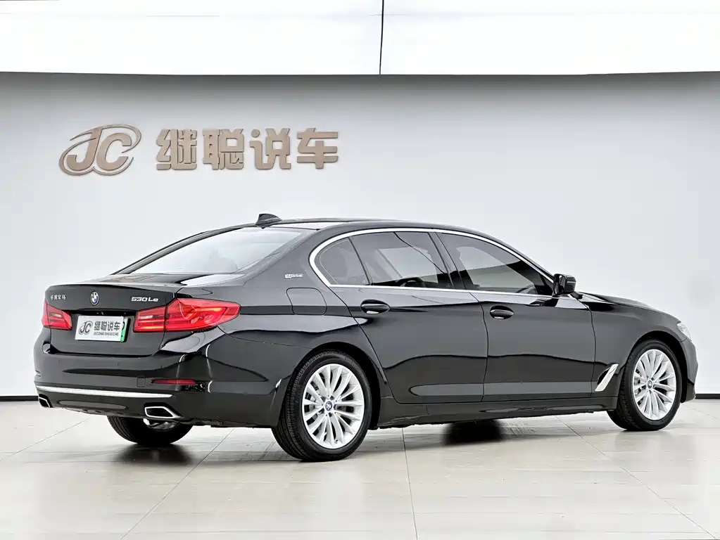 BMW 5 Series New Energy 2019 — фото 4
