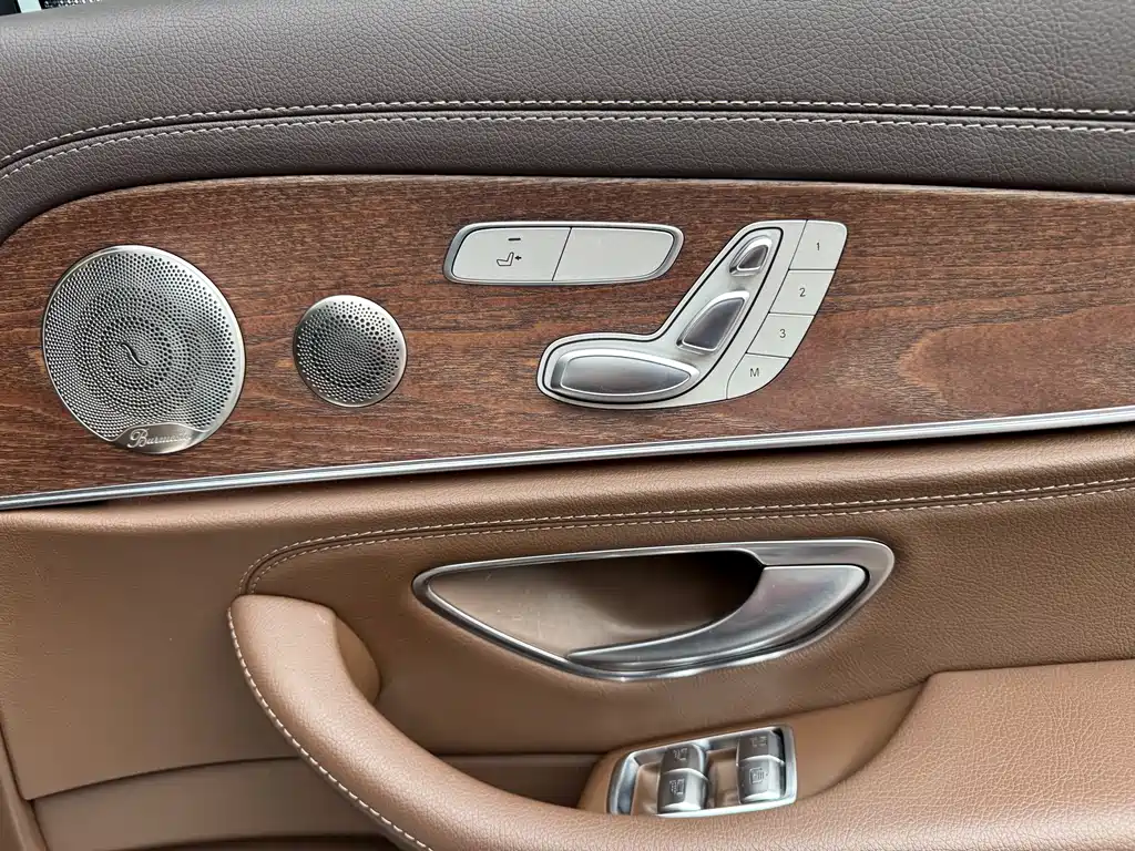 Mercedes-Benz E-Class 2023 — фото 16