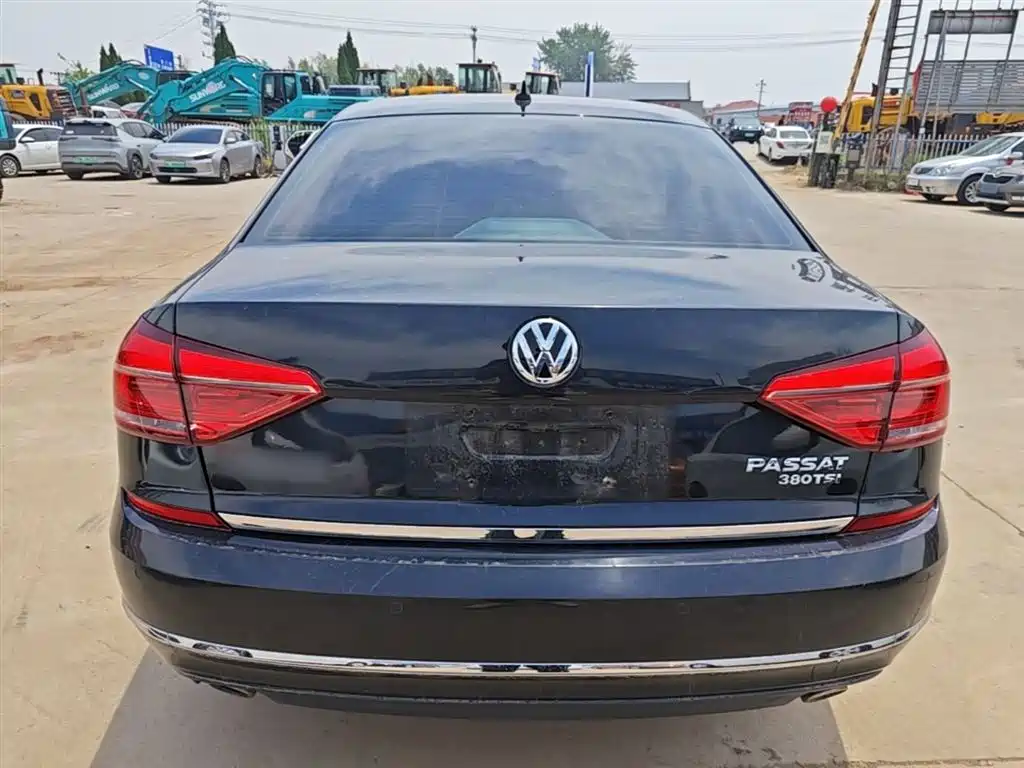 Volkswagen Passat 2018 — фото 6