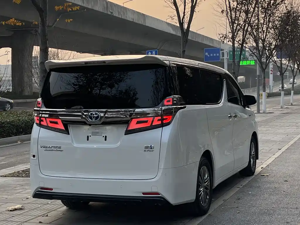 Toyota Vellfire 2020 — фото 8