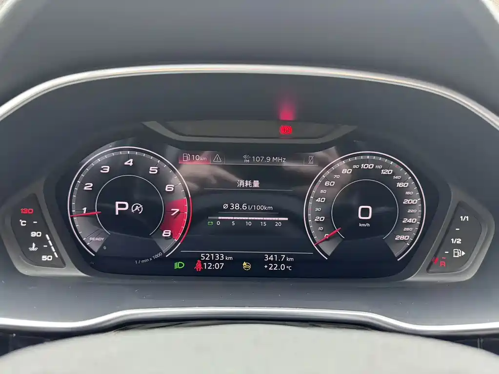 Audi Q3 2021 — фото 12