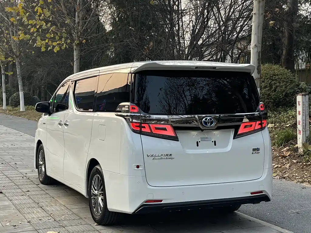 Toyota Vellfire 2020 — фото 7