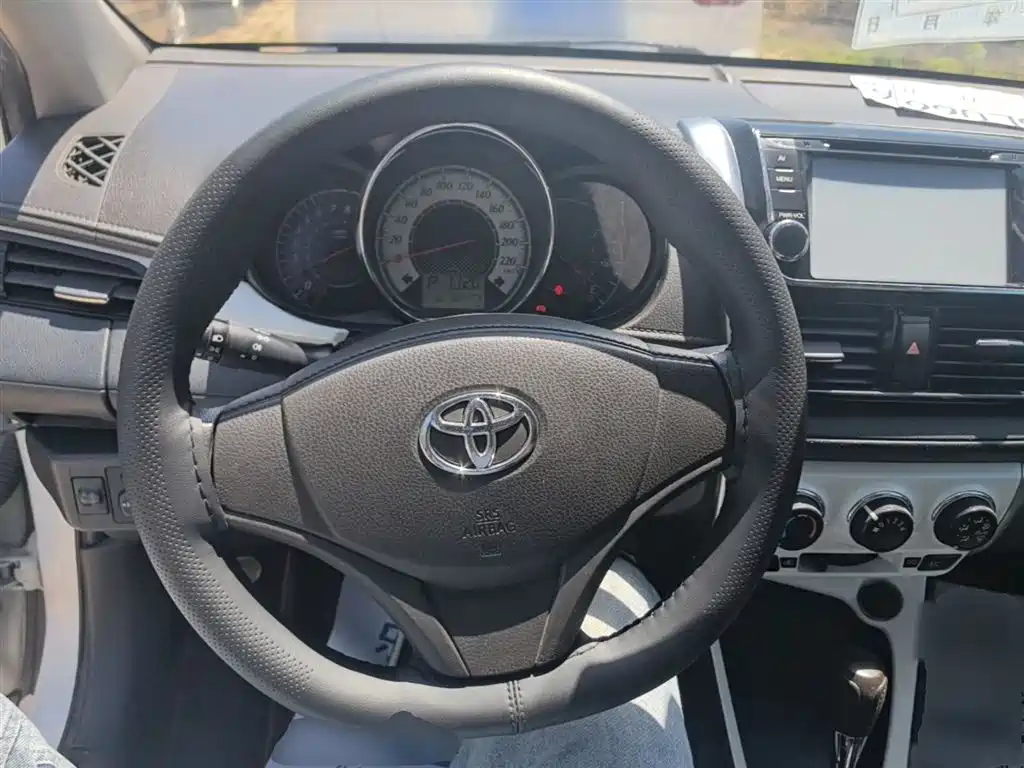Toyota Vios 2016 — фото 10