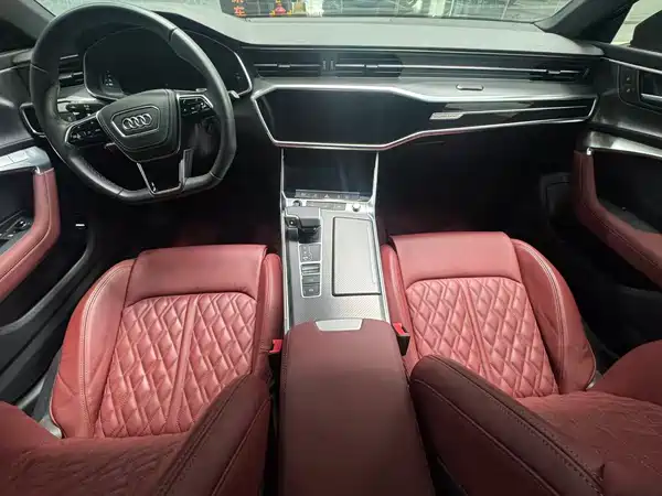 Audi A7L 2024