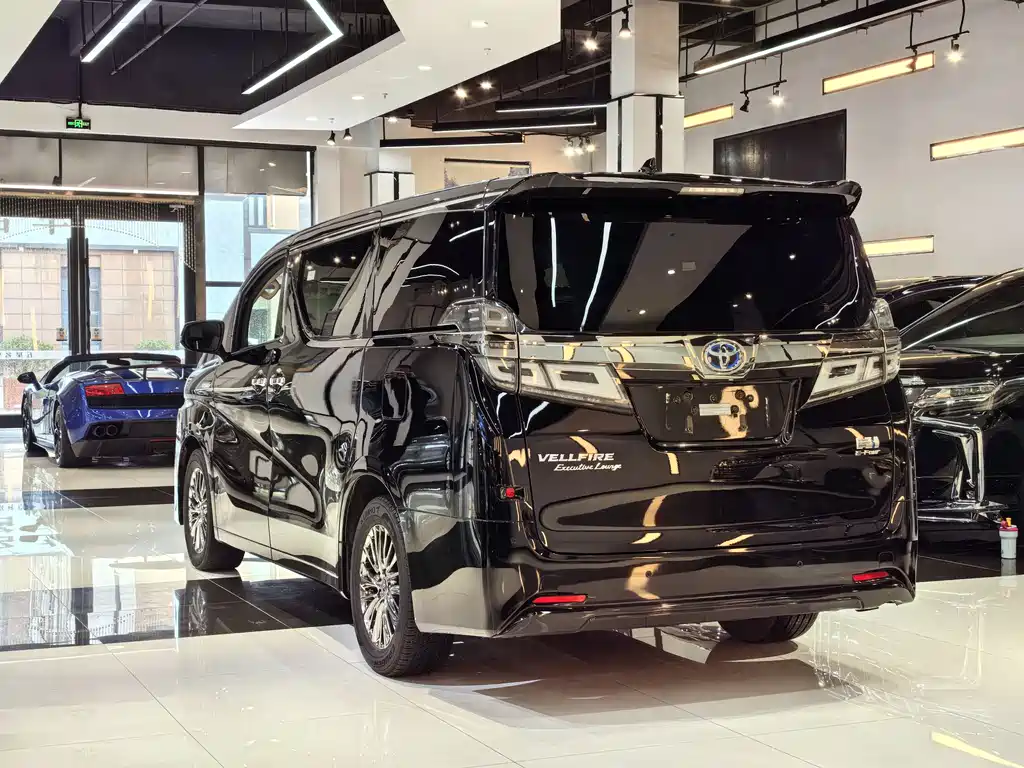 Toyota Vellfire 2021 — фото 7