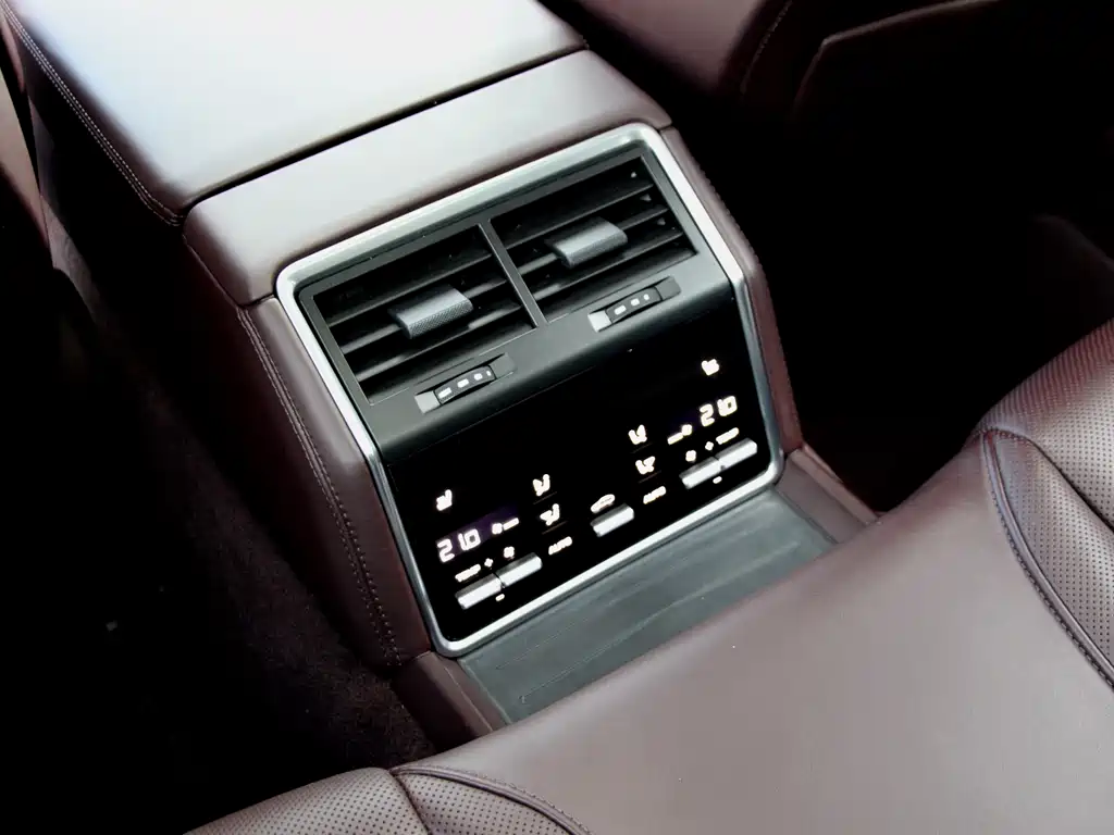 Porsche Panamera 2021 — фото 13