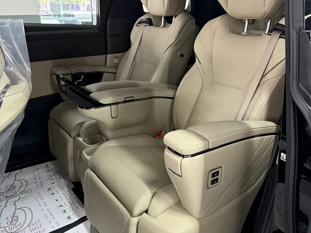 Toyota Alphard 2026 — фото 3