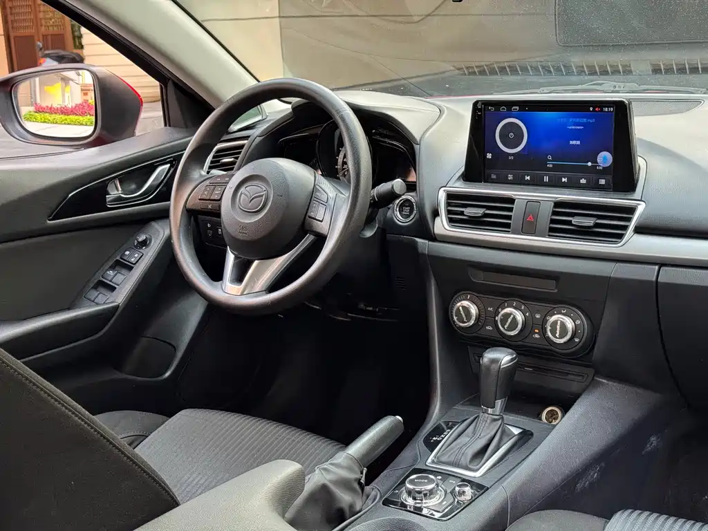 Mazda 3 Axela 2014 — фото 6