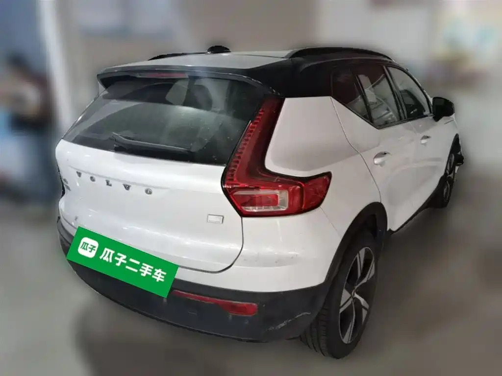 Volvo XC40 NEV 2021 — фото 12