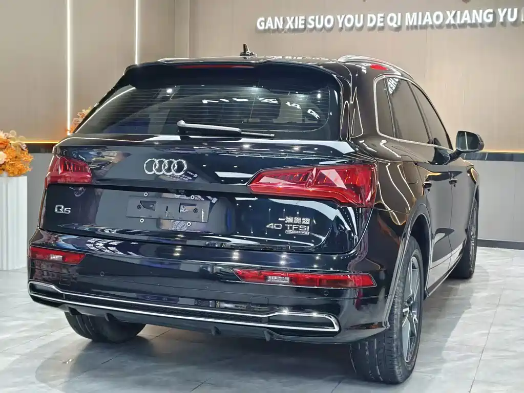 Audi Q5L 2018 — фото 7