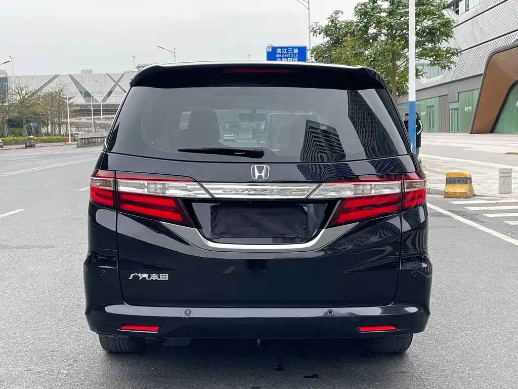 Honda Odyssey 2017 — фото 15