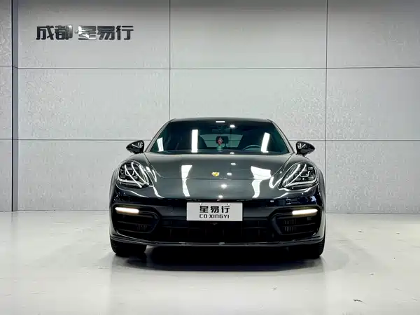 Porsche Panamera 2023