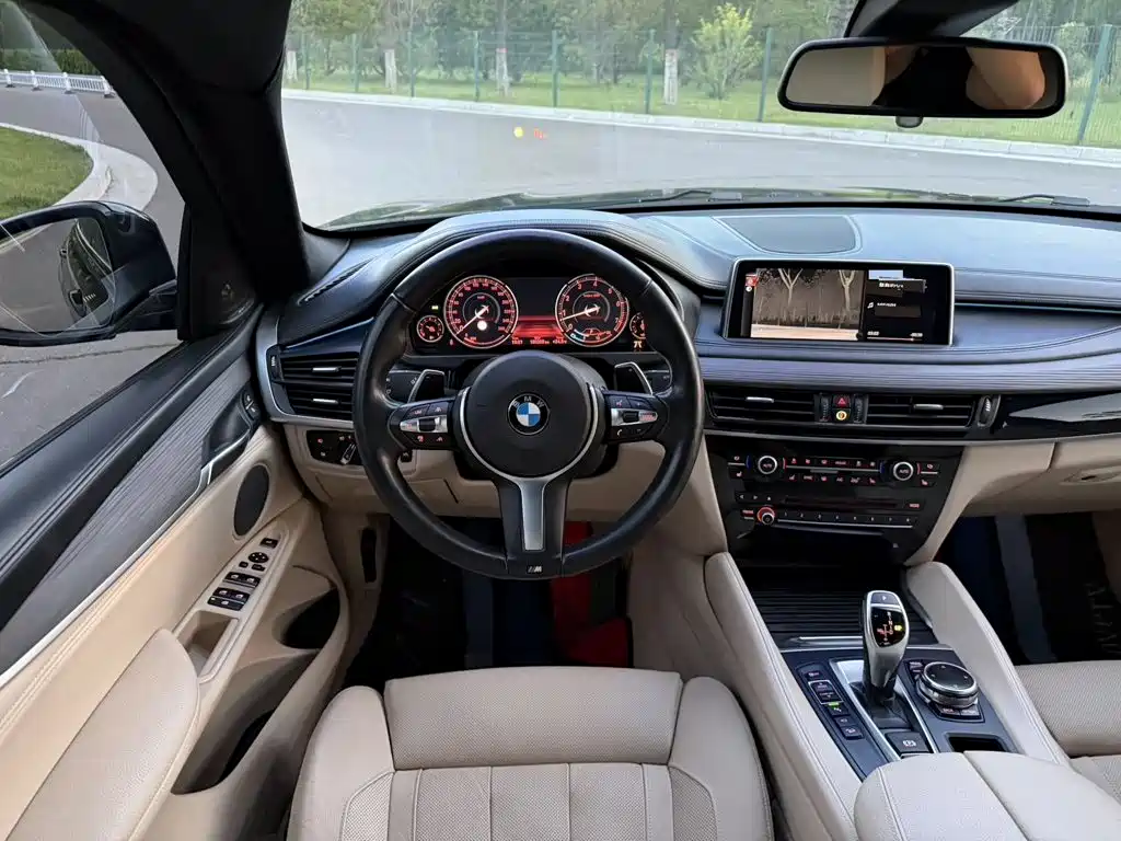 BMW X6 2015 — фото 16