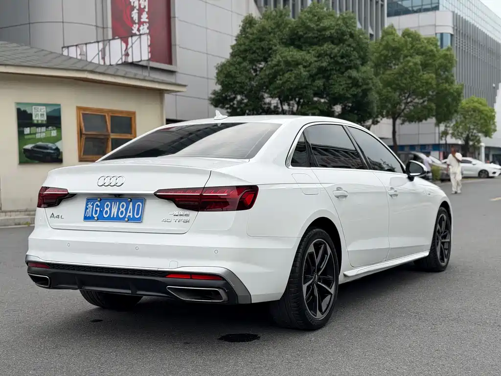 Audi A4L 2020 — фото 15
