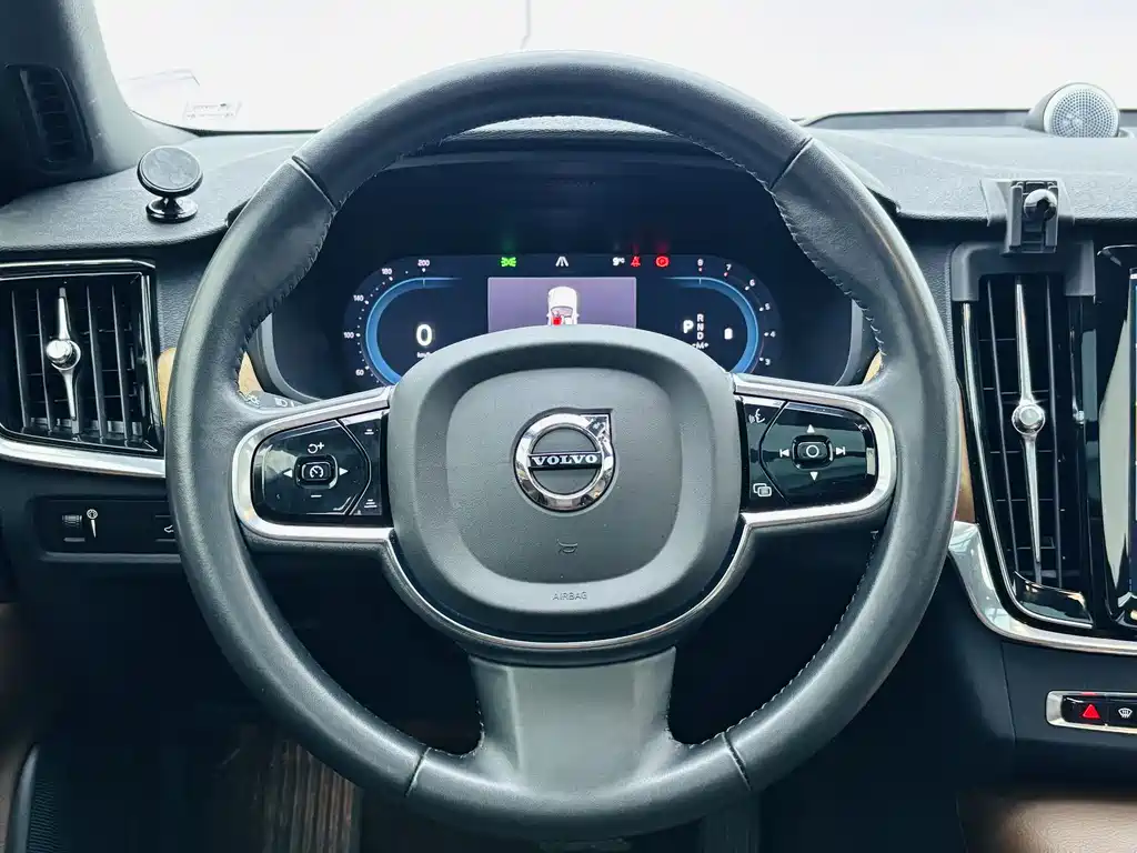Volvo S90 2021 — фото 13