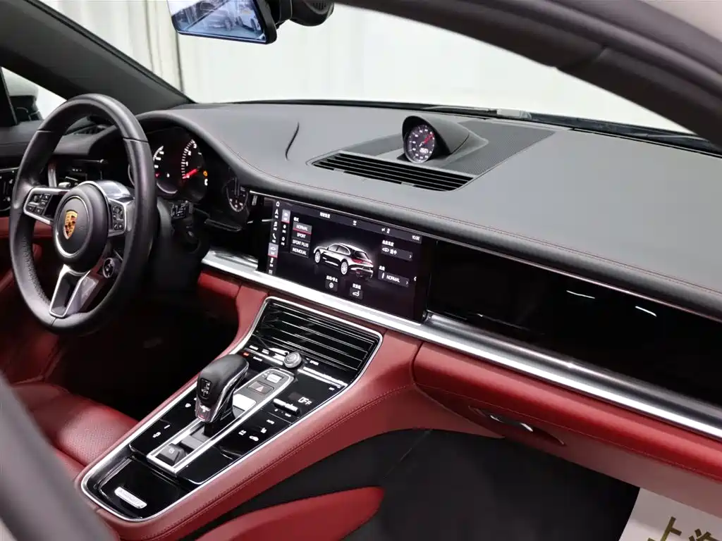 Porsche Panamera 2018 — фото 20