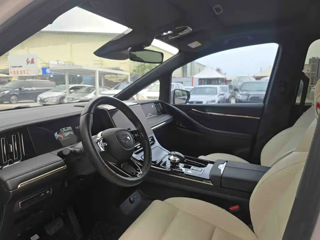 GAC Motor Trumpchi M8 2023 — фото 8