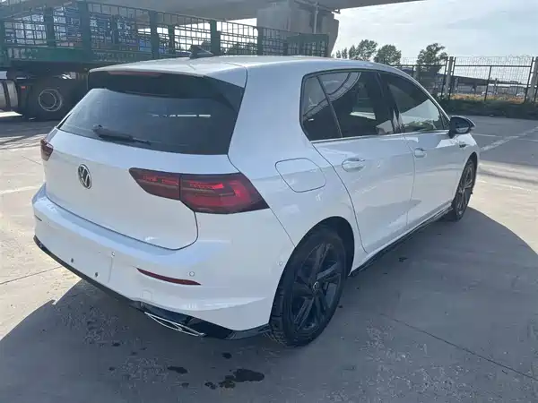 Volkswagen Golf 2023
