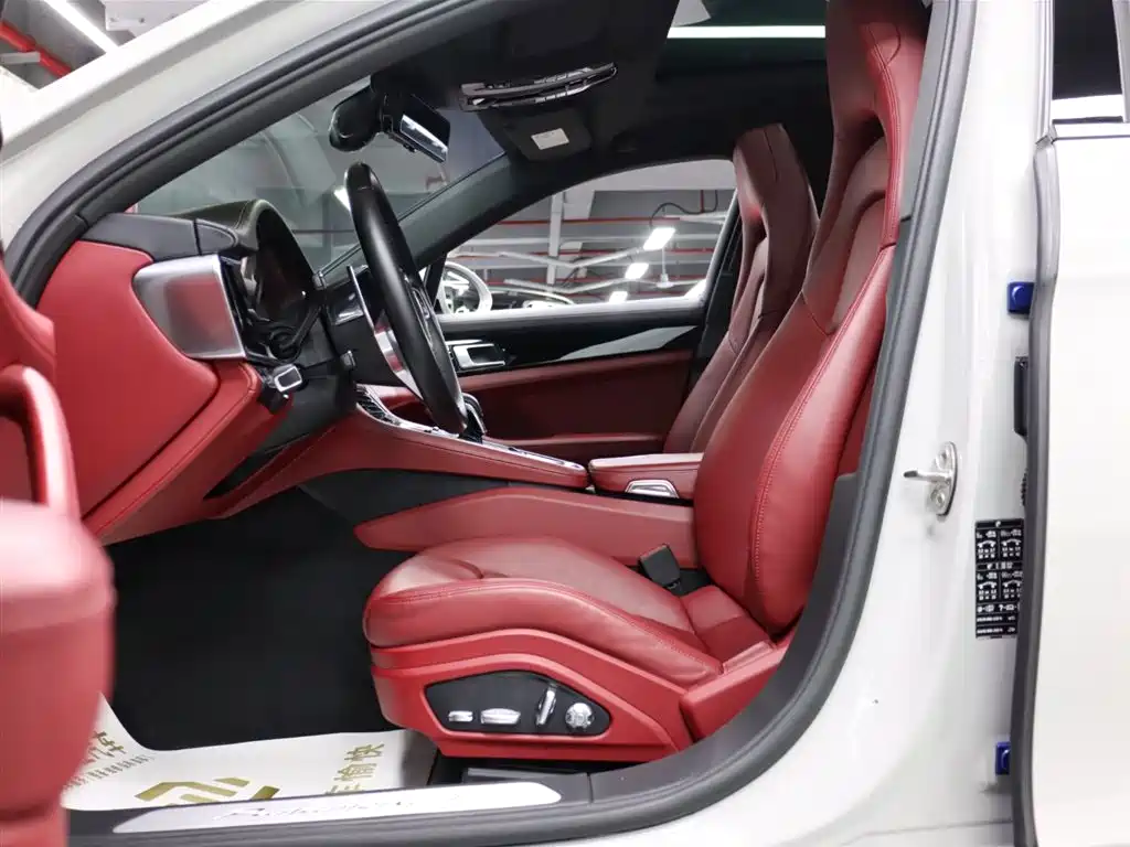 Porsche Panamera 2018 — фото 8