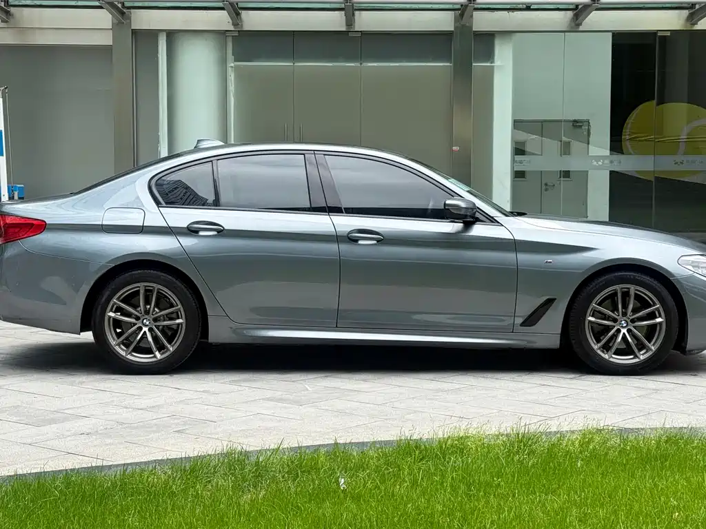 BMW 5 Series 2020
